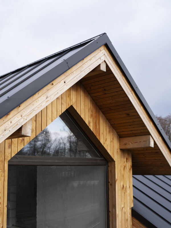 hermosa-casa-moderna-de-madera
